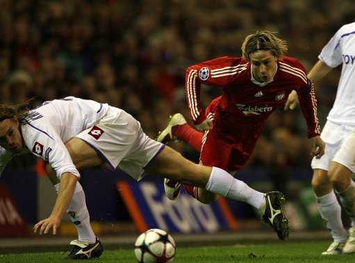 意甲奇妙世界：斯帕莱蒂与孔蒂的角色变换与霍伊伦德的惊艳表现（意甲奇境：斯帕莱蒂与孔蒂的角色切换，霍伊伦德闪耀全场）