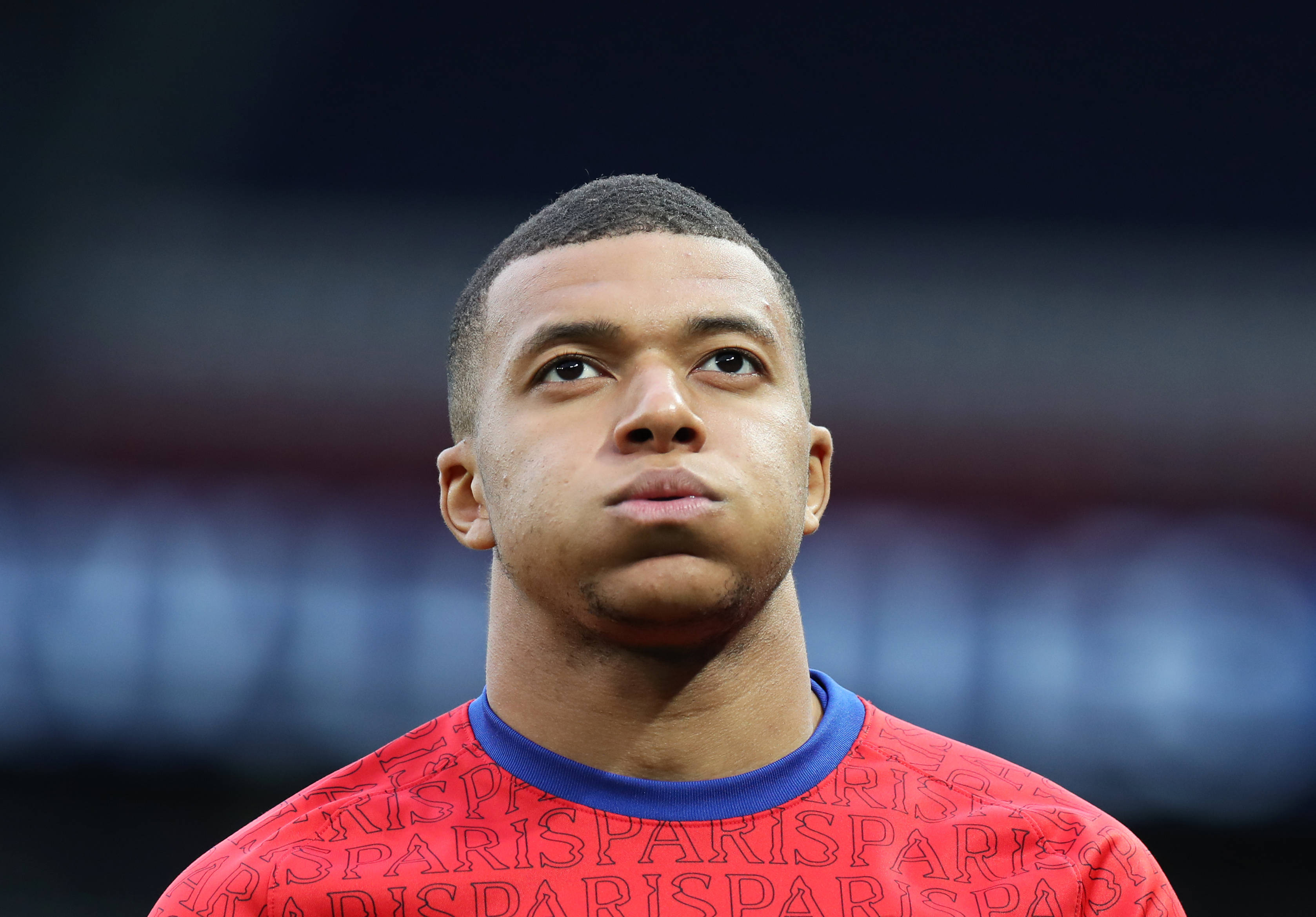 哈兰德：梅罗数据无人能及；以前不爱被采访？他们问啥我说啥（哈兰德：梅西C罗数据无可匹敌；谈早年不爱受访：人家问啥我就答啥）